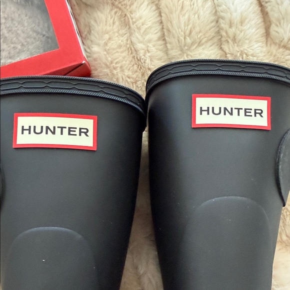 Hunter Original black Short Boot plus Socks - Picture 3 of 6